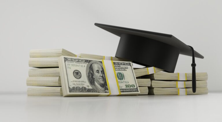 How to Refinance Your Student Loans: Pros and Cons